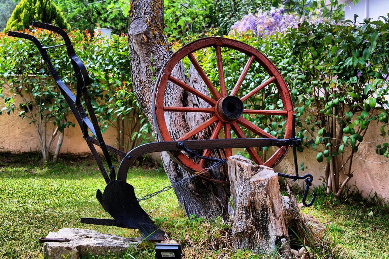 Traditional Villa Mandola Livathos  エクステリア 写真